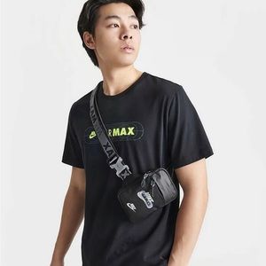 NIKE AIR MAX ESSENTIAL CROSSBODY BAG NEW